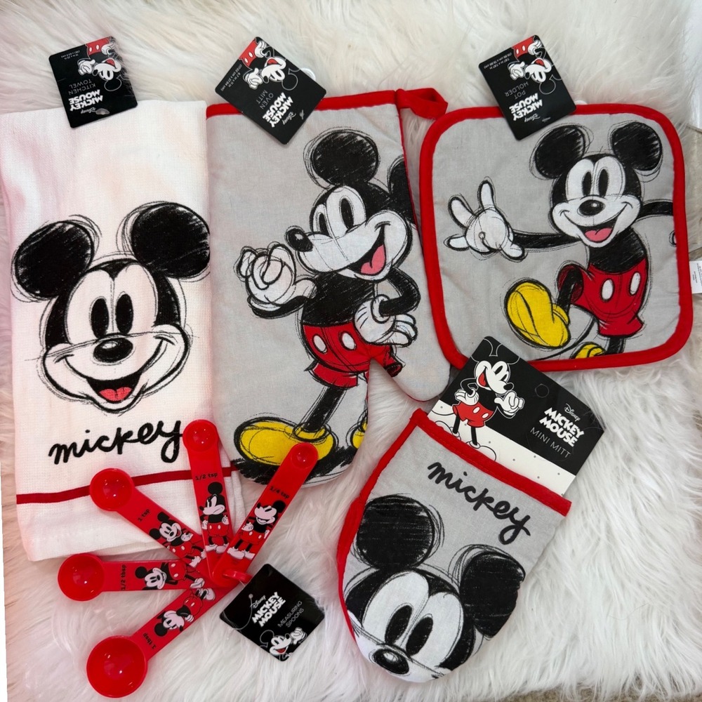 Disney Mickey Mouse Kitchen Set Oven Mitt Pot Holder Towel Measuring Spoons 5pc